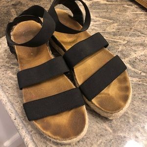 WOMENS STEVE MADDEN PLATFORM SANDALS